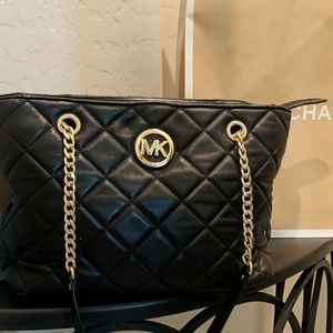 Michael Kors Savannah Shoulder Bag